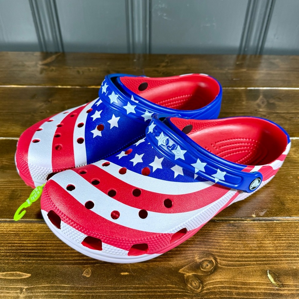 CROCS Classic American Flag Clog Mens Size 10 Womens Size 12 Red/White/Blue NEW